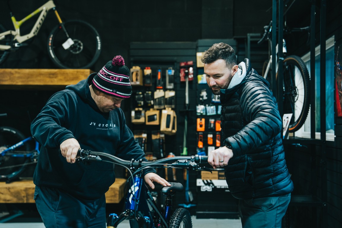 J’s Cycles DIn-store experts